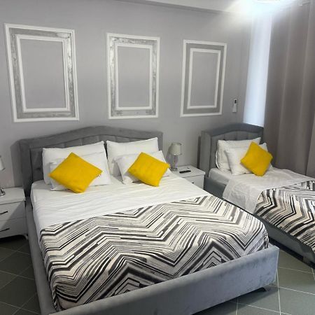 Apartments Next To The Beach In Durrës Extérieur photo
