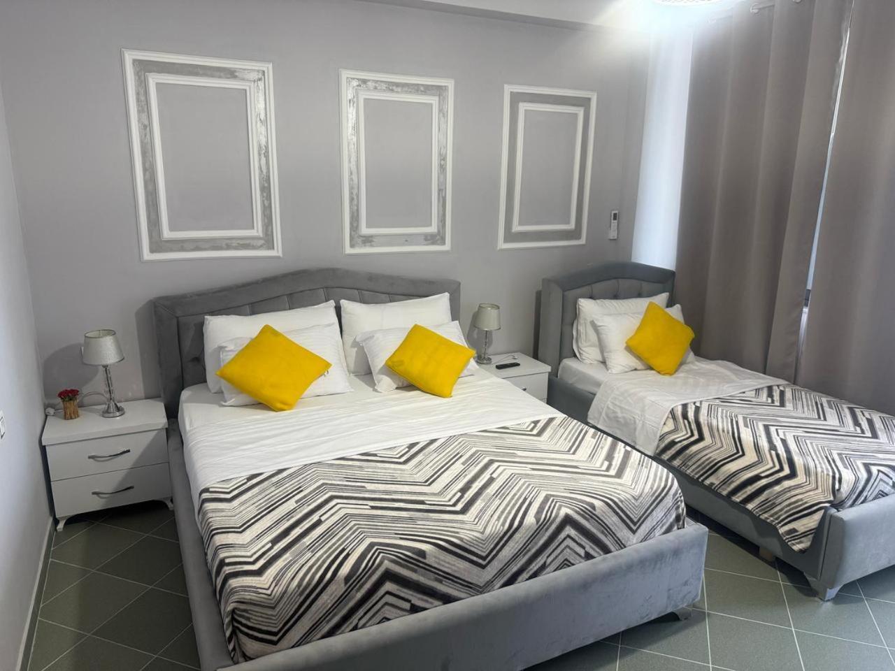 Apartments Next To The Beach In Durrës Extérieur photo